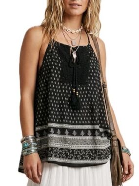 Solitaire Paisley Floral Crochet Lace Tank Size Large Black Aztec Swing Cami